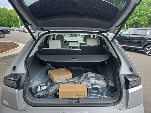 New 2026 Hyundai Ioniq 5 Limited AWD/4WD image 13