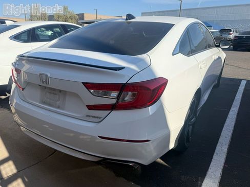 Used 2022 Honda Accord Sport image 4