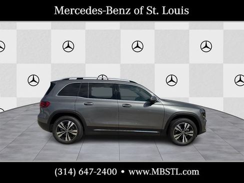 New 2026 Mercedes-Benz GLB 250 4MATIC image 2
