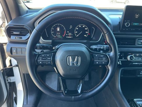 Certified 2023 Honda Pilot Sport image 21