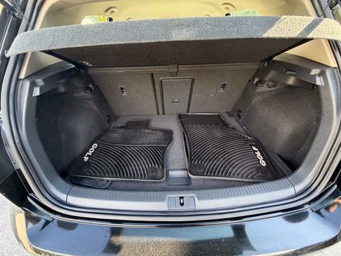 Used 2015 Volkswagen Golf S FWD image 21