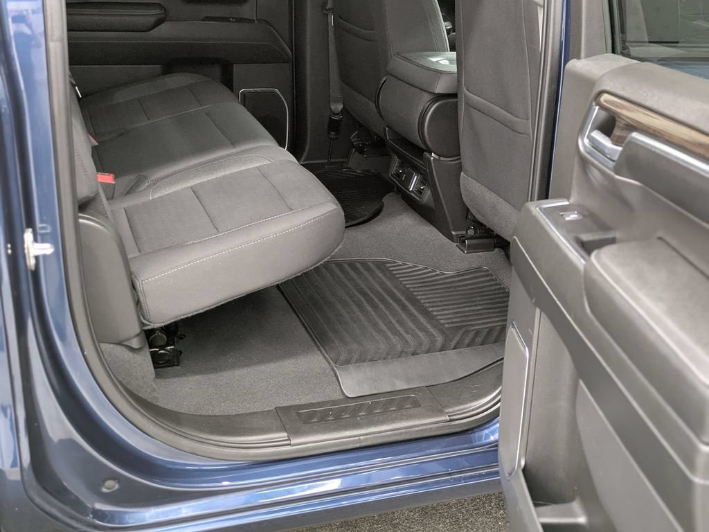 Used 2023 Chevrolet Silverado 1500 LT AWD/4WD image 28