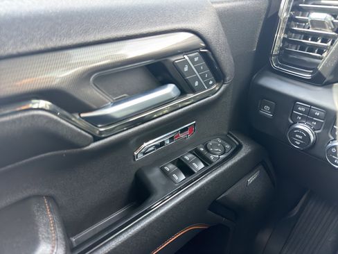 Used 2023 GMC Sierra 1500 AT4 image 18