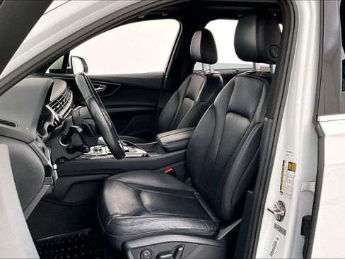 Used 2018 Audi Q7 3.0T Prestige w/ Prestige Package image 30