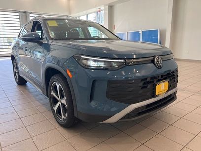 New 2025 Volkswagen Tiguan SE