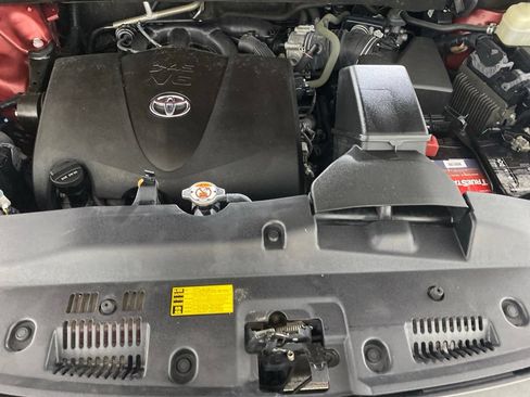 Used 2019 Toyota Highlander SE AWD/4WD image 38