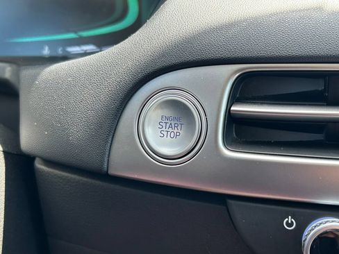 Used 2025 Hyundai Palisade SEL FWD image 25