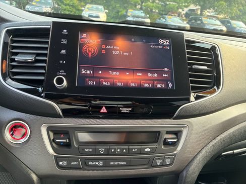 Used 2023 Honda Ridgeline Sport image 14
