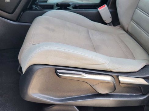 Used 2019 Honda CR-V LX image 24