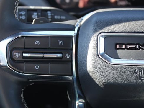 Used 2024 GMC Acadia Denali image 28