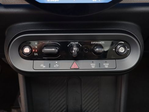 Certified 2025 MINI Cooper S image 11