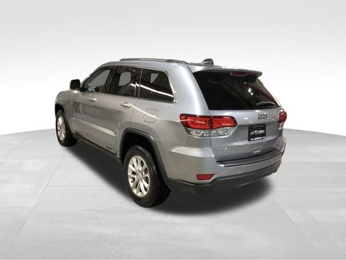 Used 2021 Jeep Grand Cherokee Laredo AWD/4WD image 3