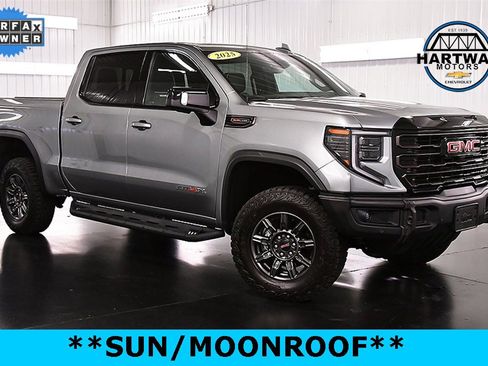 Used 2025 GMC Sierra 1500 AT4X image 1