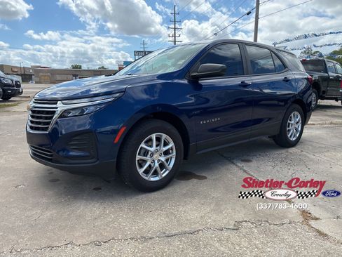 Used 2022 Chevrolet Equinox LS image 8