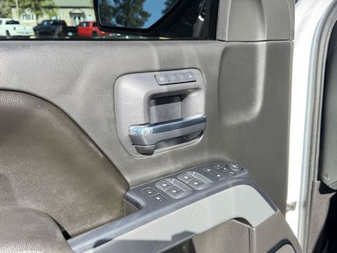 Used 2017 Chevrolet Silverado 1500 LTZ Z71 w/ LTZ Plus Package AWD/4WD image 11