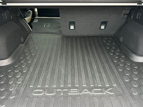Used 2024 Subaru Outback Limited image 14