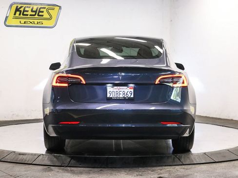 Used 2022 Tesla Model 3 RWD image 3
