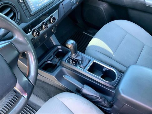 Used 2017 Toyota Tacoma SR RWD image 15