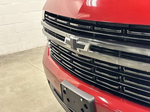 Used 2021 Chevrolet Tahoe RST w/ Luxury Package RWD image 30