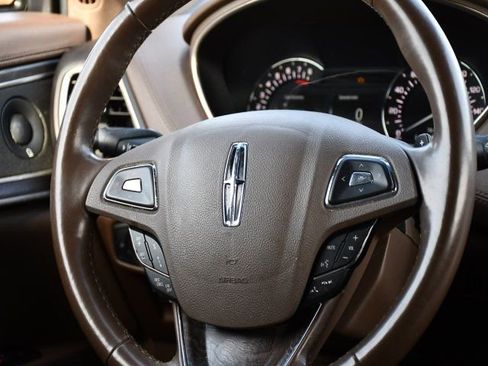 Used 2017 Lincoln MKX Reserve w/ Driver Assistance Package image 28