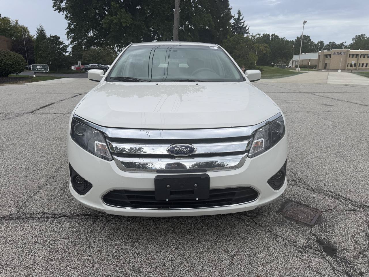 Used 2012 Ford Fusion SE FWD image 2