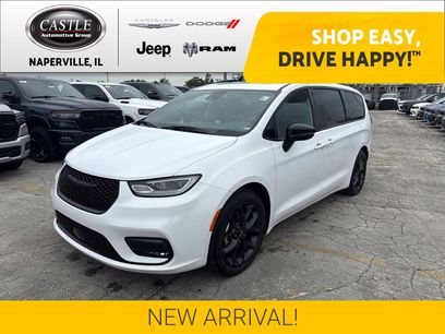 Used 2025 Chrysler Pacifica Limited