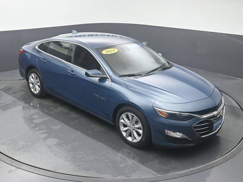 Used 2024 Chevrolet Malibu LT FWD image 3