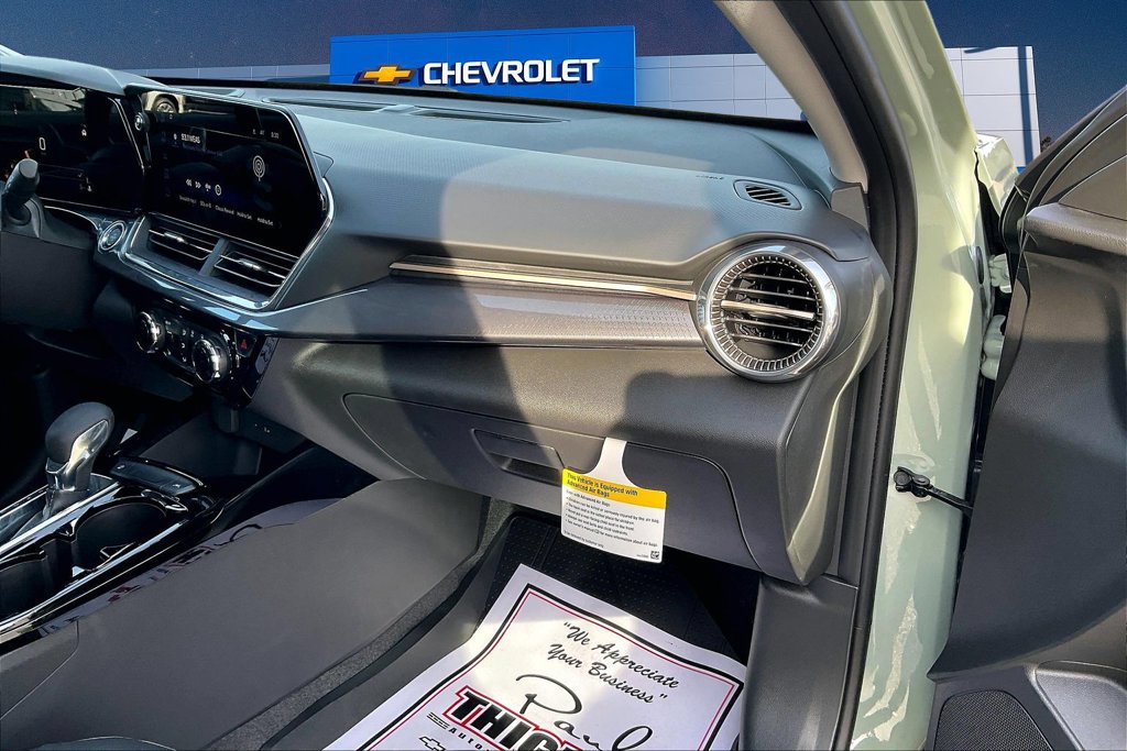 New 2026 Chevrolet Trax ACTIV w/ Sunroof Package FWD image 27