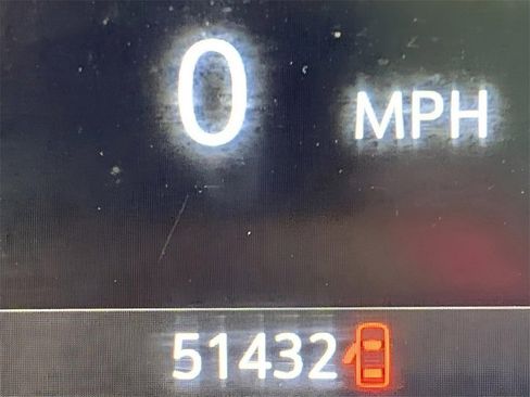 Used 2022 GMC Canyon AT4 image 32