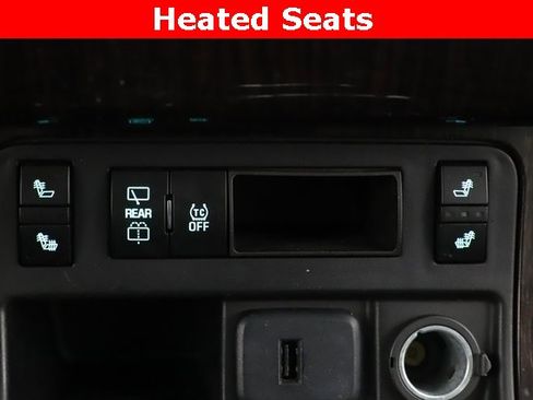 Used 2016 Chevrolet Traverse LT w/ Style and Technology Package image 4