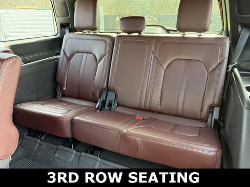 Used 2024 Ford Expedition Limited image 9