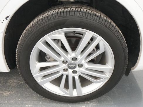 Used 2020 Audi Q5 2.0T Premium Plus w/ Premium Plus Package AWD/4WD image 11