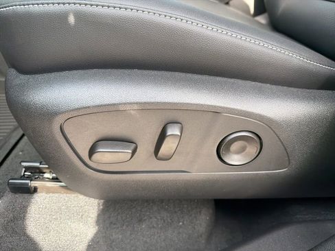 New 2026 Chevrolet Traverse LT w/ Midnight/Sport Edition image 15