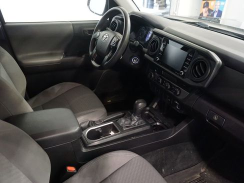 Used 2021 Toyota Tacoma SR AWD/4WD image 19