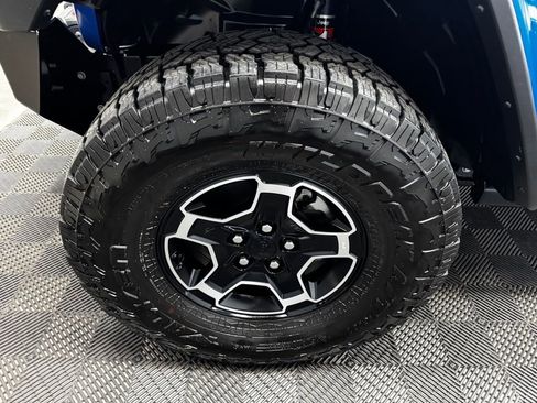 Used 2023 Jeep Gladiator Mojave w/ Cold Weather Group image 21