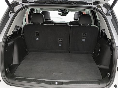 Used 2023 Jeep Grand Cherokee 4WD 4xe image 15