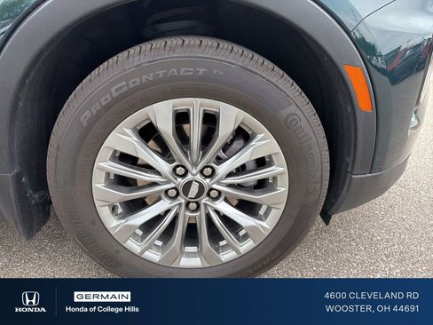 Used 2024 Cadillac XT4 Premium Luxury w/ Active Safety Package FWD image 4