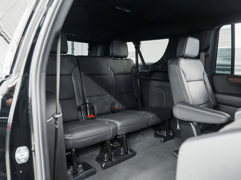 Used 2025 GMC Yukon XL Denali image 34