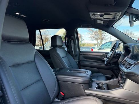 Used 2022 Chevrolet Tahoe Z71 w/ Luxury Package AWD/4WD image 44
