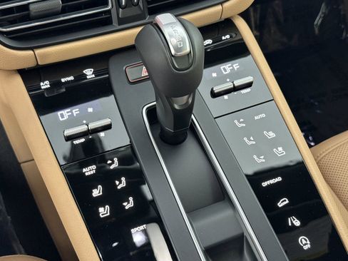 New 2026 Porsche Macan AWD/4WD image 24