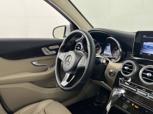 Certified 2018 Mercedes-Benz GLC 300 4MATIC image 10