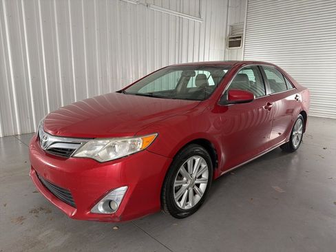 Used 2012 Toyota Camry XLE image 3