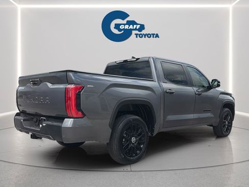 Used 2024 Toyota Tundra Limited AWD/4WD image 8