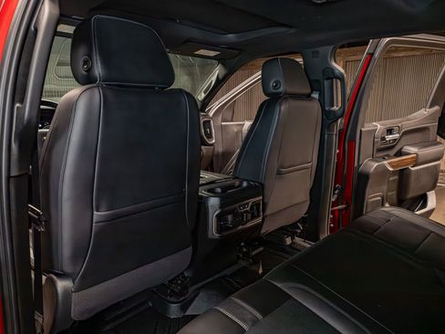 Used 2020 Chevrolet Silverado 1500 High Country w/ Technology Package image 25