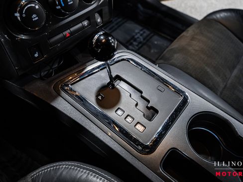 Used 2010 Dodge Challenger SRT8 w/ Special Edition Group image 25