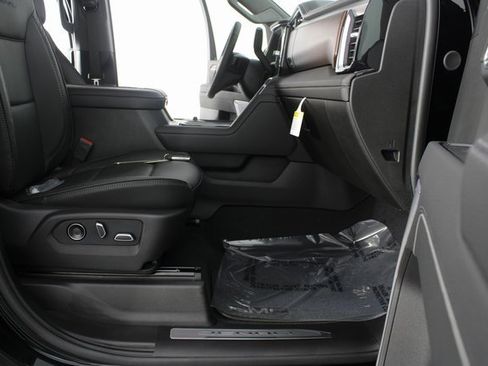 New 2026 GMC Sierra 2500 Denali w/ Denali Reserve Package image 26