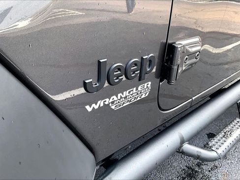 Used 2021 Jeep Wrangler Unlimited Sport S image 31