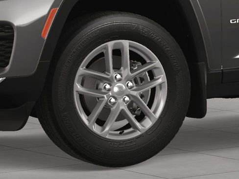 New 2025 Jeep Grand Cherokee Laredo X w/ Luxury Tech Group I image 11