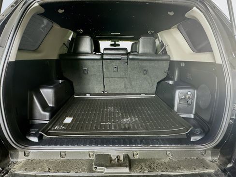Used 2018 Toyota 4Runner Limited AWD/4WD image 30