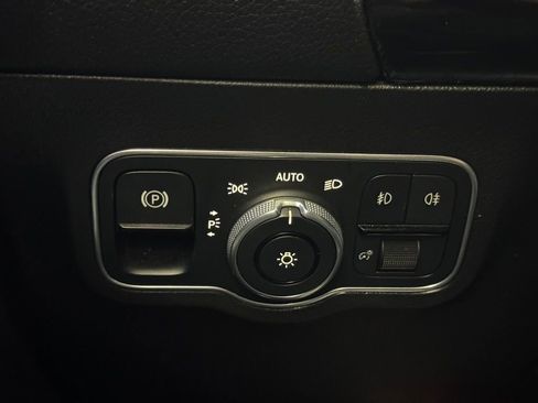 Used 2021 Mercedes-Benz GLA 250 image 31